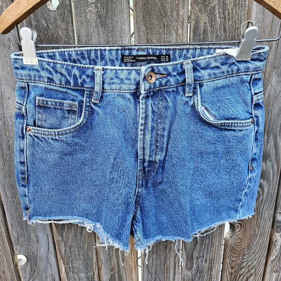 Zara Women's Distressed Blue Jean Shorts Size 4 - Picture 7 of 16